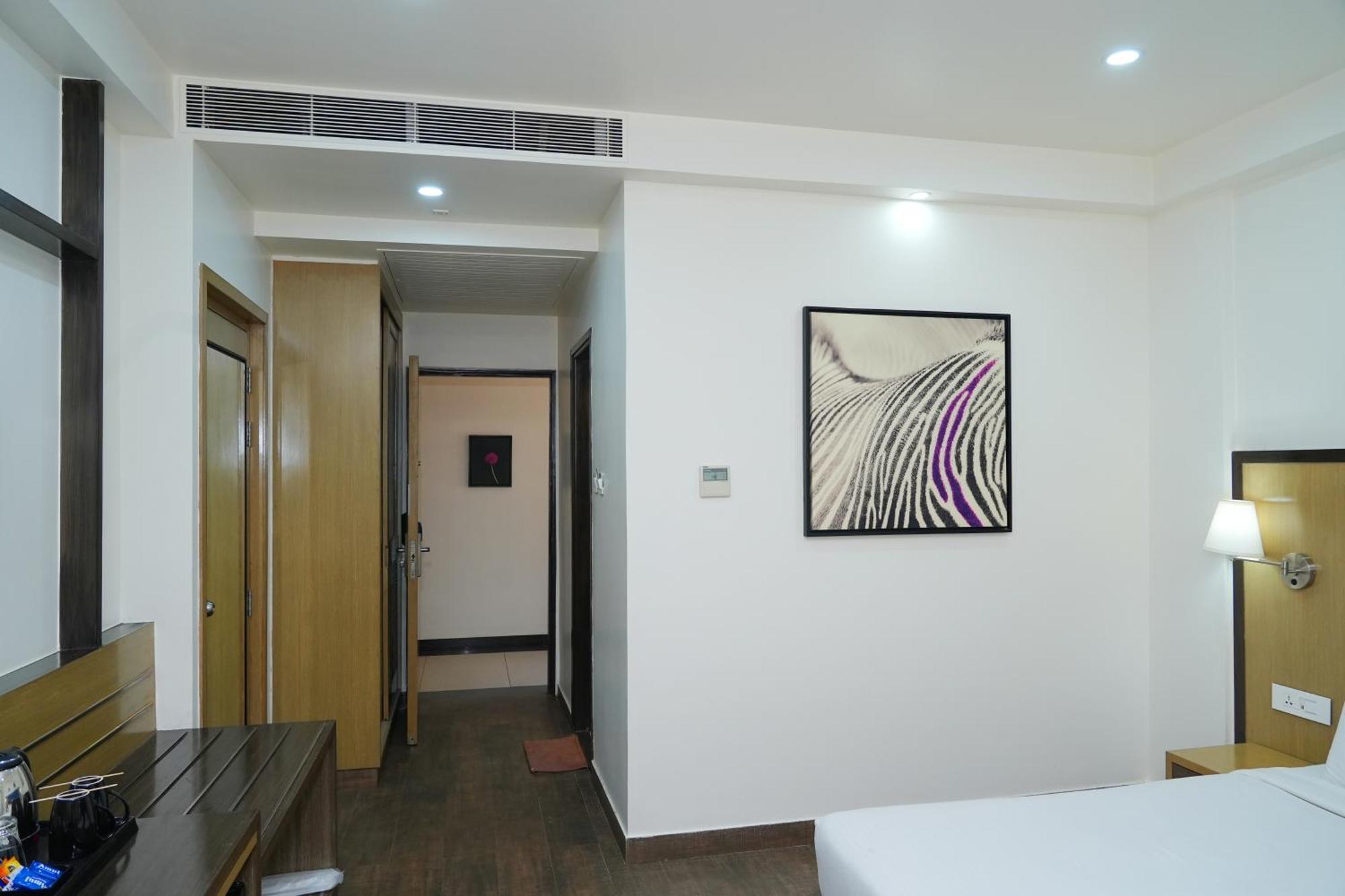Purple Cloud Hotel Devanahalli Exterior foto